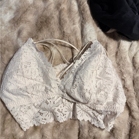 Victoria's Secret Other - Victoria's Secret Cream Lace Bralette